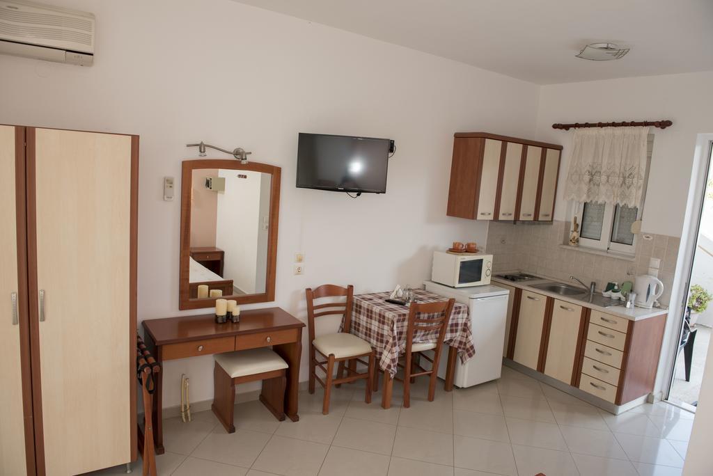 Nephele Apartments Faliraki Esterno foto