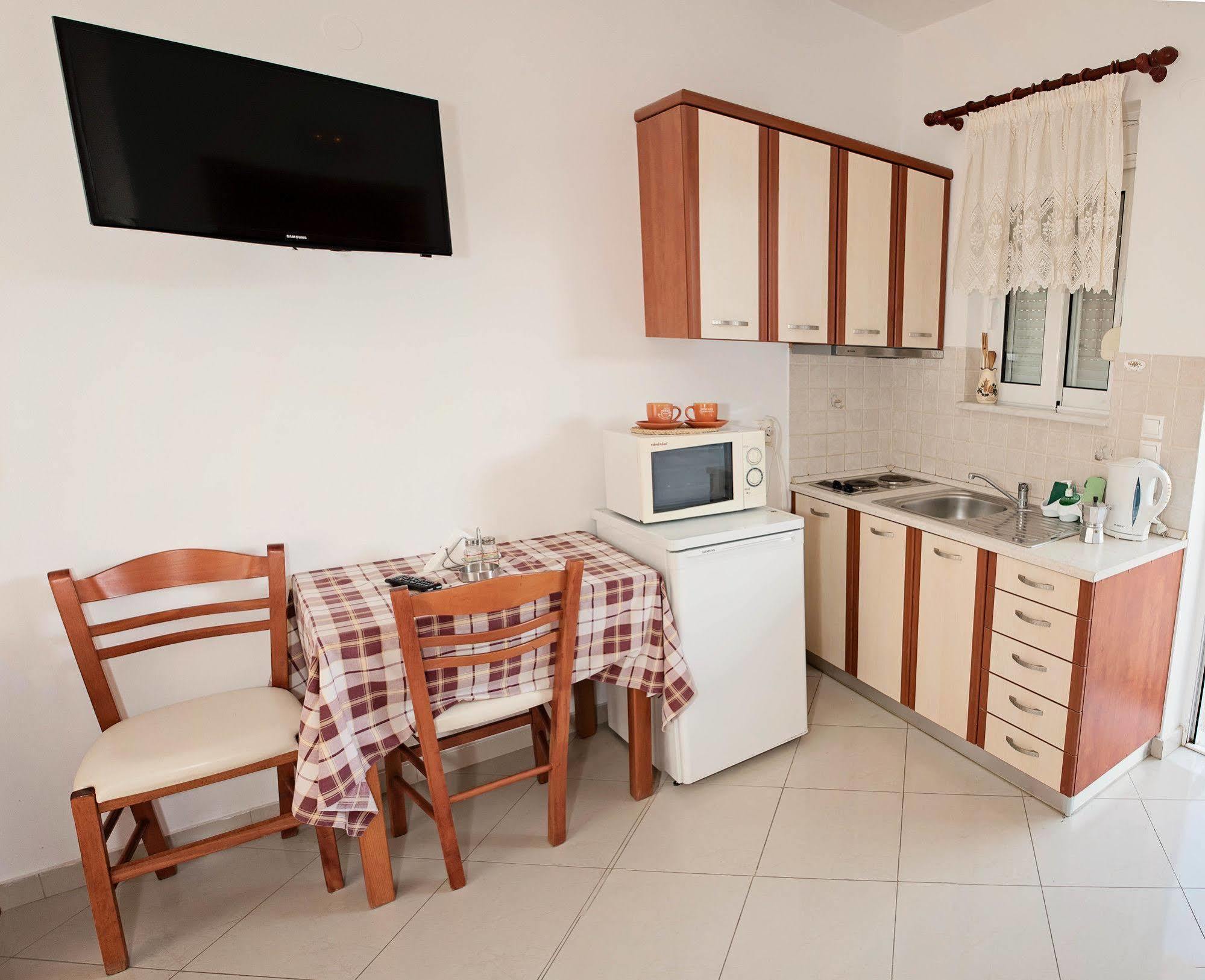 Nephele Apartments Faliraki Esterno foto